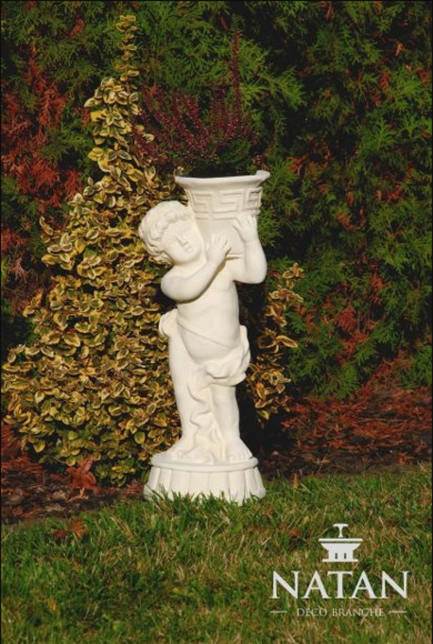 Figur Statue mit Blumen Gefäss Kasten Statuen Figuren Skulptur Garten