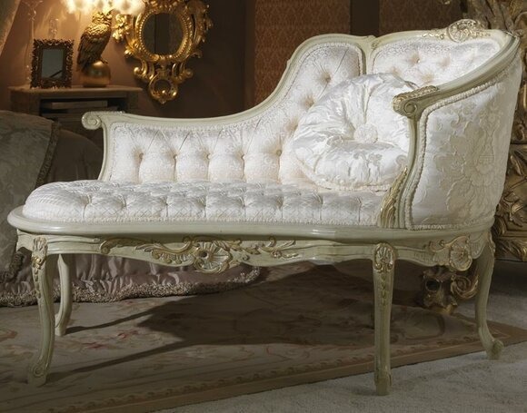 Lounge Chesterfield Sofa Liege Polster Liegen Chaiselongues Club Weiß Barock Neu